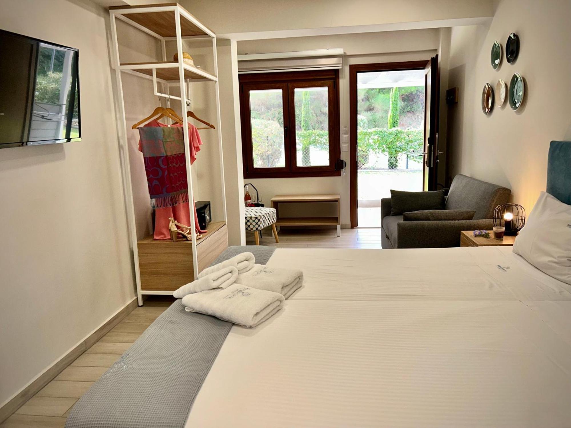 Porto Portes Suites Nea Poteidaia Dış mekan fotoğraf